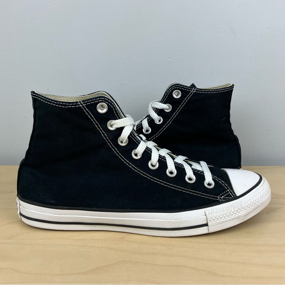 Converse Men’s Size 9.0 All Star Chuck Taylor High Top Shoes Black & White - Picture 2 of 10